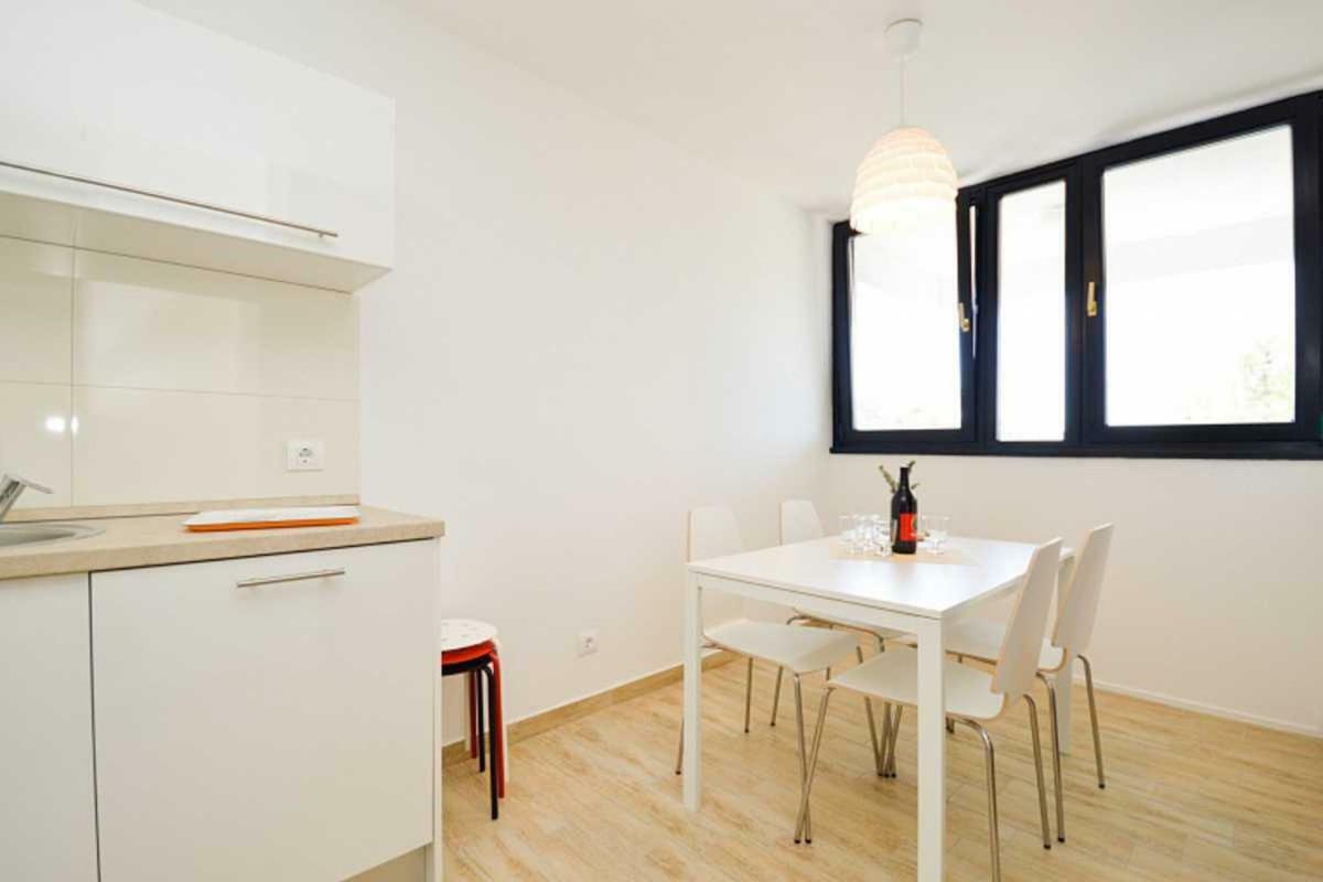 Leut Apartment, 3Min Beach, 15Min Center Πούλα Εξωτερικό φωτογραφία